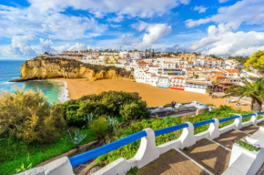 Casa located above Carvoeiro Beach!
